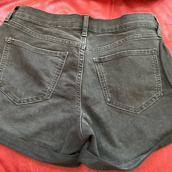 2 OLD NAVY Boyfriend Shorts soft factory faded black cuffed hem comfy stretch - Picture 5 of 5